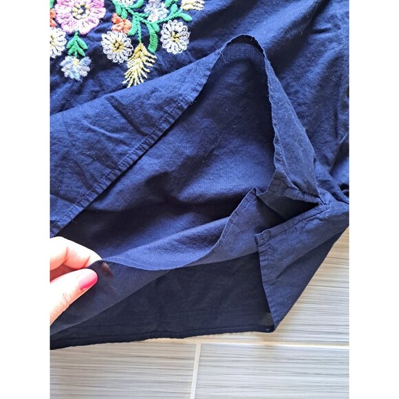 Talbots Petites Navy Heavily Embroidered Floral Blouse M/P Cotton Short Sleeve - Picture 8 of 10